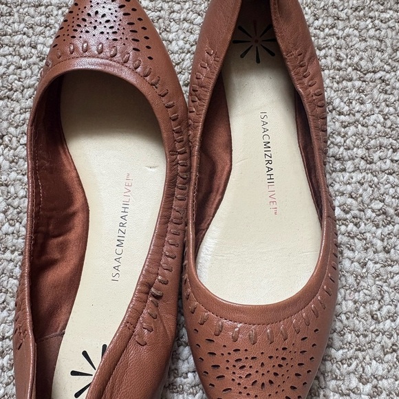 Isaac Mizrahi Shoes - Isaac Mizrahi Women's Tan Loafers